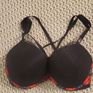 Elegant Black and Red Lace Bra Victoria's Secret